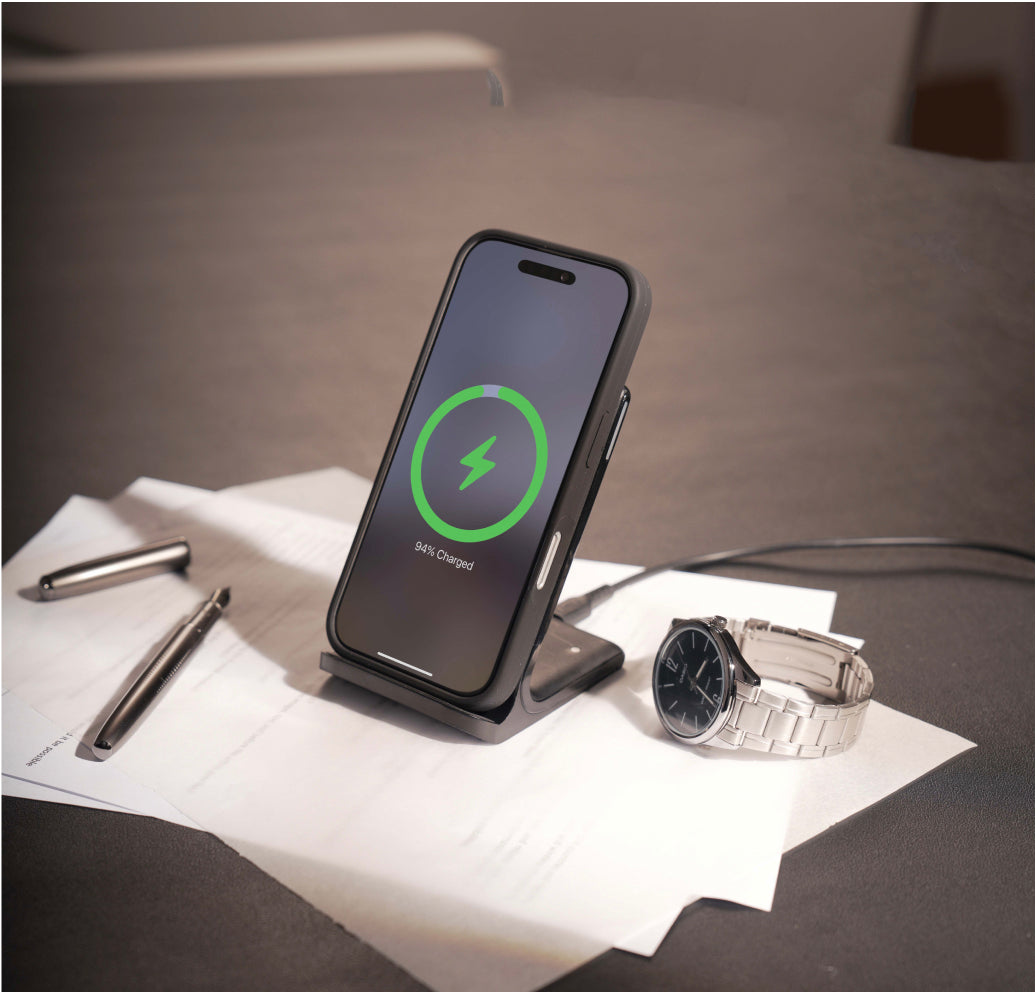 INIU I211 15W Qi-Certified Wireless Charger hover